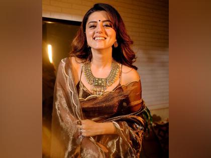 Ridhi Dogra talks about 'Delhi connection' with her 'Jawan' co-star Shah Rukh Khan | Ridhi Dogra talks about 'Delhi connection' with her 'Jawan' co-star Shah Rukh Khan Ridhi Dogra talks about 'Delhi connection' with her 'Jawan' co-star Shah Rukh Khan | Ridhi Dogra talks about 'Delhi connection' with her 'Jawan' co-star Shah Rukh Khan