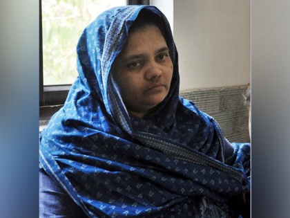 Bilkis Bano case: Justice Bela Trivedi recuses from hearing plea against pre-mature release of 11 convicts | Bilkis Bano case: Justice Bela Trivedi recuses from hearing plea against pre-mature release of 11 convicts