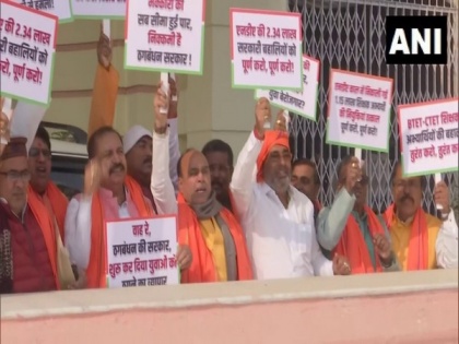 Bihar winter session: BJP stages protest against Mahagathbandhan govt over law and order, unemployment | Bihar winter session: BJP stages protest against Mahagathbandhan govt over law and order, unemployment