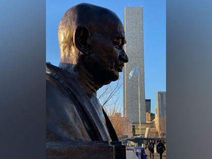 Mahatma Gandhi's bust at UN, a reminder of values he upheld: UN Chief | Mahatma Gandhi's bust at UN, a reminder of values he upheld: UN Chief