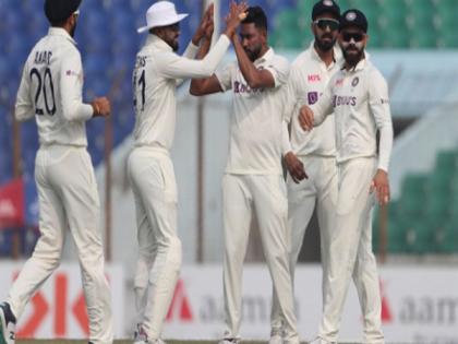 BAN vs IND, 1st Test: Siraj, Umesh strike to give hosts early setback; Litton guides Bangladesh to 37/2 (Tea, Day 2) | BAN vs IND, 1st Test: Siraj, Umesh strike to give hosts early setback; Litton guides Bangladesh to 37/2 (Tea, Day 2)