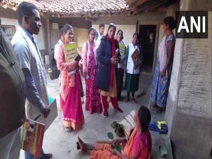 Chattisgarh: Health workers campaign to raise awareness on Tuberculosis, Leprosy diseases among villagers | Chattisgarh: Health workers campaign to raise awareness on Tuberculosis, Leprosy diseases among villagers