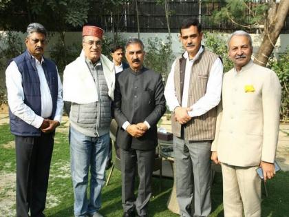 Himachal CM calls on Ajay Maken in Delhi | Himachal CM calls on Ajay Maken in Delhi