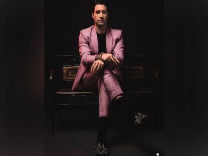Daniel Weber's new single Memories tugs at your heartstrings as it makes us think about what makes a relationship last | Daniel Weber's new single Memories tugs at your heartstrings as it makes us think about what makes a relationship last