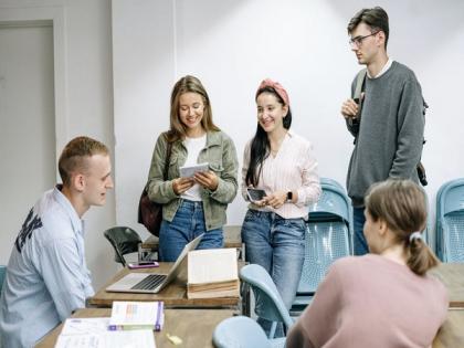 High School programs linked to lower substance use, better health behaviours | High School programs linked to lower substance use, better health behaviours High School programs linked to lower substance use, better health behaviours | High School programs linked to lower substance use, better health behaviours