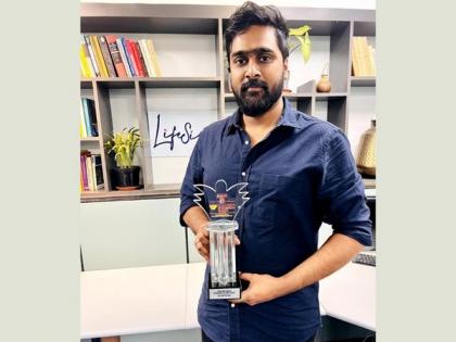 LifeSigns received The Economic Times Award for best Healthtech Start-Up Of The Year 2022-2023 | LifeSigns received The Economic Times Award for best Healthtech Start-Up Of The Year 2022-2023