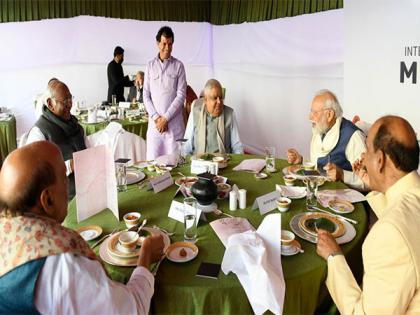 PM Modi, Kharge enjoy millet lunch together after Congress president's dog remark | PM Modi, Kharge enjoy millet lunch together after Congress president's dog remark