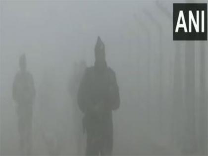 BSF soldiers stand tall at Attari-Wagah border amid dense fog and low visibility | BSF soldiers stand tall at Attari-Wagah border amid dense fog and low visibility