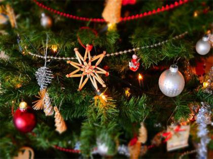 Christmas arrives with gift of employment for artisans in Kashmir | Christmas arrives with gift of employment for artisans in Kashmir Christmas arrives with gift of employment for artisans in Kashmir | Christmas arrives with gift of employment for artisans in Kashmir