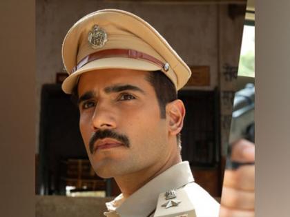 Karan Tacker remembers first day of donning police uniform on 'Khakee: The Bihar Chapter' sets | Karan Tacker remembers first day of donning police uniform on 'Khakee: The Bihar Chapter' sets
