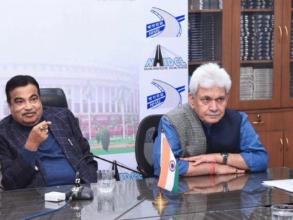 Union Minister Gadkari, Lt Governor Sinha reviews progress of ongoing NH projects in J-K | Union Minister Gadkari, Lt Governor Sinha reviews progress of ongoing NH projects in J-K