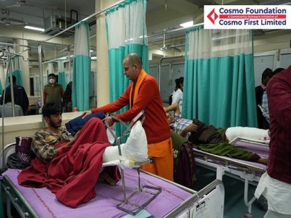 Cosmo Foundation distributes 4,000 blankets and food to patients and caregivers outside five prominent hospitals in Delhi | Cosmo Foundation distributes 4,000 blankets and food to patients and caregivers outside five prominent hospitals in Delhi