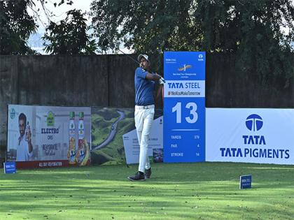 Tour Championship 2022: Mohd Azhar shoots 67, surges into halfway lead | Tour Championship 2022: Mohd Azhar shoots 67, surges into halfway lead Tour Championship 2022: Mohd Azhar shoots 67, surges into halfway lead | Tour Championship 2022: Mohd Azhar shoots 67, surges into halfway lead