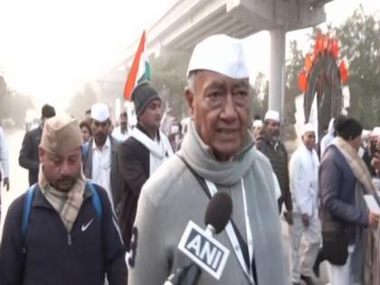 Congress to start 'Haat se Haat Jodo' campaign to spread Rahul's message of 'Love' : Digvijaya Singh | Congress to start 'Haat se Haat Jodo' campaign to spread Rahul's message of 'Love' : Digvijaya Singh