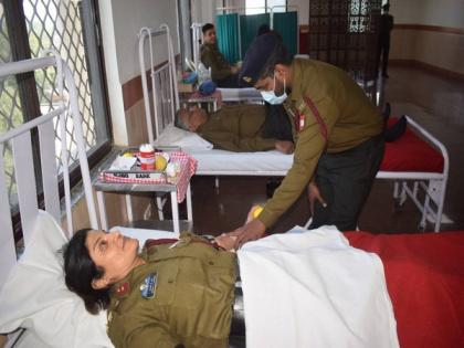 Soldiers, citizens donate blood to commemorate Army day 2023 in Hyderabad | Soldiers, citizens donate blood to commemorate Army day 2023 in Hyderabad