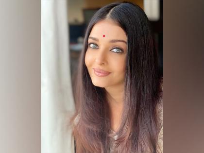 Aishwarya Rai Bachchan wishes Merry Christmas, shares picture with Aaradhya | Aishwarya Rai Bachchan wishes Merry Christmas, shares picture with Aaradhya