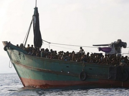 Boat adrift at sea for weeks carrying Rohingya refugees reaches Indonesia's Aceh | Boat adrift at sea for weeks carrying Rohingya refugees reaches Indonesia's Aceh