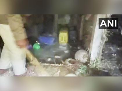 Liquor smugglers attack police team in Bihar's Begusarai, big consignment seized | Liquor smugglers attack police team in Bihar's Begusarai, big consignment seized