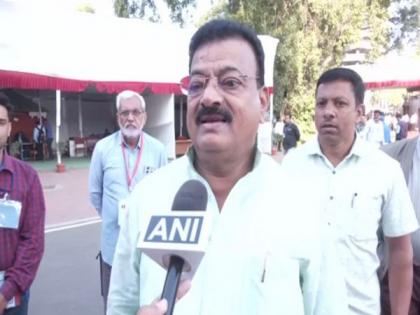 Maharashtra: MLA Bhaskar Jadhav terms scuffle between Shiv Sena factions at BMC "misuse of power" by CM Shinde | Maharashtra: MLA Bhaskar Jadhav terms scuffle between Shiv Sena factions at BMC "misuse of power" by CM Shinde