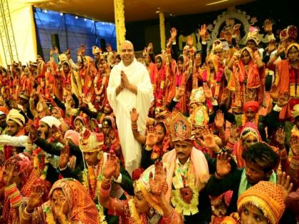 Swami Ramgovind Das organizes 111 mass Kanyadan in Haldwani | Swami Ramgovind Das organizes 111 mass Kanyadan in Haldwani