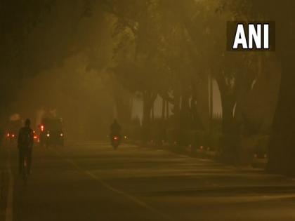 Delhi's AQI remains very poor at 369 | Delhi's AQI remains very poor at 369 Delhi's AQI remains very poor at 369 | Delhi's AQI remains very poor at 369