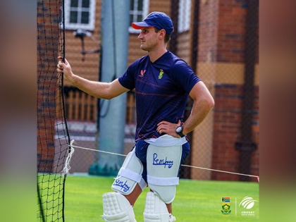SA batter Theunis de Bruyn to miss 3rd Test against Australia for birth of his child | SA batter Theunis de Bruyn to miss 3rd Test against Australia for birth of his child