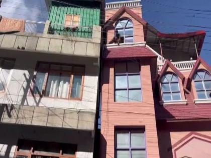 People fleeing Uttarakhand's Joshimath as land subsidence engulfs town | People fleeing Uttarakhand's Joshimath as land subsidence engulfs town People fleeing Uttarakhand's Joshimath as land subsidence engulfs town | People fleeing Uttarakhand's Joshimath as land subsidence engulfs town