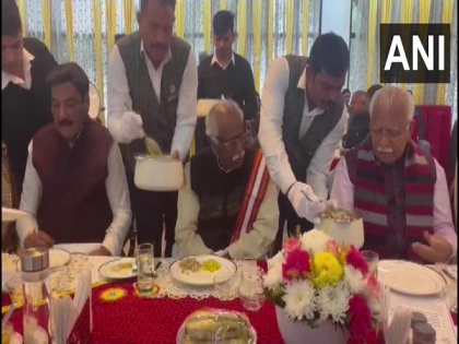 Haryana Governor, CM enjoy millet breakfast in Chandigarh | Haryana Governor, CM enjoy millet breakfast in Chandigarh