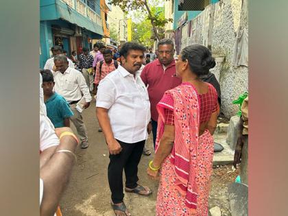 TN: Controversy erupts as on alleged MLA order sanitation worker cleans sewer line with bare hands | TN: Controversy erupts as on alleged MLA order sanitation worker cleans sewer line with bare hands TN: Controversy erupts as on alleged MLA order sanitation worker cleans sewer line with bare hands | TN: Controversy erupts as on alleged MLA order sanitation worker cleans sewer line with bare hands