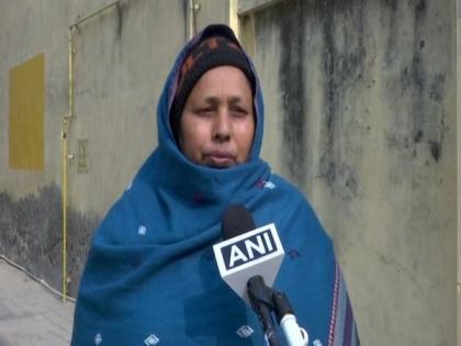 My daughter was terrified, didn't report matter to police: Nidhi's mother Sudesh in Kanjhawala case | My daughter was terrified, didn't report matter to police: Nidhi's mother Sudesh in Kanjhawala case My daughter was terrified, didn't report matter to police: Nidhi's mother Sudesh in Kanjhawala case | My daughter was terrified, didn't report matter to police: Nidhi's mother Sudesh in Kanjhawala case