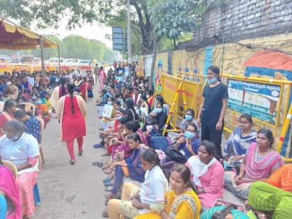 Tamil Nadu: MRB Covid nurses continue to protest against government, demand permanent jobs | Tamil Nadu: MRB Covid nurses continue to protest against government, demand permanent jobs