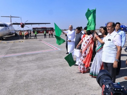 Flight Service between Bhubaneswar, Rourkela begins, CM Patnaik thanks PM Modi, Civil Aviation Minister | Flight Service between Bhubaneswar, Rourkela begins, CM Patnaik thanks PM Modi, Civil Aviation Minister
