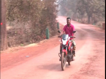 Maharashtra: 1,600 youth buy bikes in Naxal-hit Gadchiroli | Maharashtra: 1,600 youth buy bikes in Naxal-hit Gadchiroli