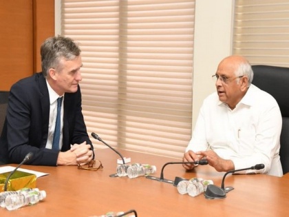 UK Envoy Alex Ellis holds meeting with Gujarat CM Bhupendra Patel | UK Envoy Alex Ellis holds meeting with Gujarat CM Bhupendra Patel