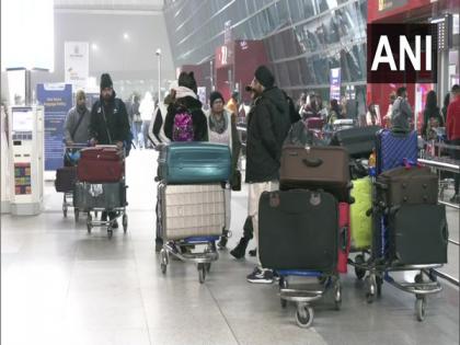 As fog engulfs Delhi, flights delayed due to low visibility | As fog engulfs Delhi, flights delayed due to low visibility