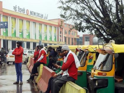 Fog, low visibitlity delay several trains in Delhi | Fog, low visibitlity delay several trains in Delhi