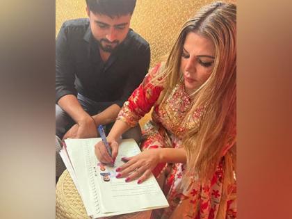 "No comments," Rakhi Sawant on pregnancy rumours after posting Nikah pics | "No comments," Rakhi Sawant on pregnancy rumours after posting Nikah pics "No comments," Rakhi Sawant on pregnancy rumours after posting Nikah pics | "No comments," Rakhi Sawant on pregnancy rumours after posting Nikah pics