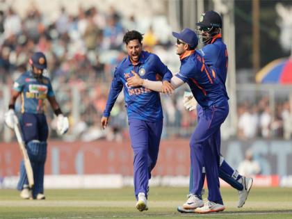 Spells from Kuldeep, Siraj help India bundle out Sri Lanka for 215 in 2nd ODI | Spells from Kuldeep, Siraj help India bundle out Sri Lanka for 215 in 2nd ODI