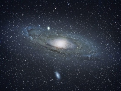 Researchers measure size-luminosity relation of galaxies less than a billion years after Big Bang | Researchers measure size-luminosity relation of galaxies less than a billion years after Big Bang