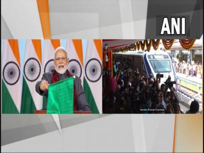 PM Modi flags off Secunderabad-Visakhapatnam Vande Bharat Express | PM Modi flags off Secunderabad-Visakhapatnam Vande Bharat Express