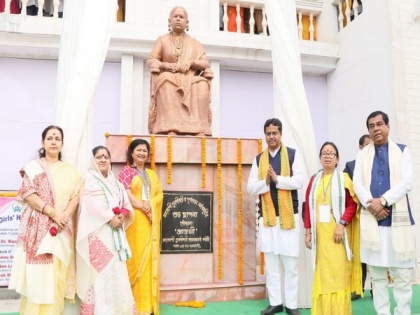 Tripura CM unveils life-size statue of Maharani Tulsibati | Tripura CM unveils life-size statue of Maharani Tulsibati