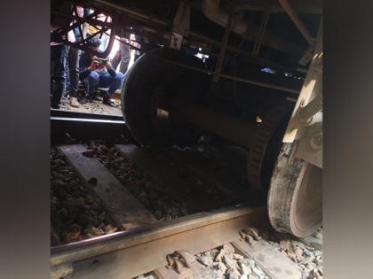 Andhra Pradesh: Train derails in Visakhapatnam, no casualties | Andhra Pradesh: Train derails in Visakhapatnam, no casualties