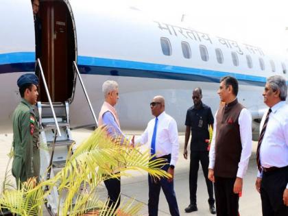 EAM Jaishankar reaches Maldives, receives warm welcome | EAM Jaishankar reaches Maldives, receives warm welcome
