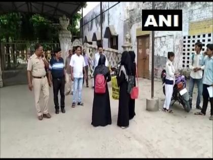 Moradabad college builds changing room where female students can remove burqa before entering | Moradabad college builds changing room where female students can remove burqa before entering Moradabad college builds changing room where female students can remove burqa before entering | Moradabad college builds changing room where female students can remove burqa before entering