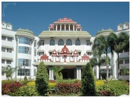 Madurai bench seeks TN govt report on plea for giving equal importance to Tamil, Sanskrit hymns in temple | Madurai bench seeks TN govt report on plea for giving equal importance to Tamil, Sanskrit hymns in temple Madurai bench seeks TN govt report on plea for giving equal importance to Tamil, Sanskrit hymns in temple | Madurai bench seeks TN govt report on plea for giving equal importance to Tamil, Sanskrit hymns in temple