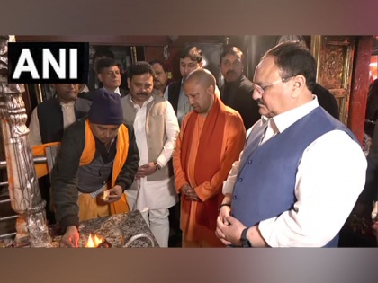 Varanasi: JP Nadda, CM Yogi Adityanath offer prayers at Kashi Vishwanath, Kaal Bhairav temples | Varanasi: JP Nadda, CM Yogi Adityanath offer prayers at Kashi Vishwanath, Kaal Bhairav temples