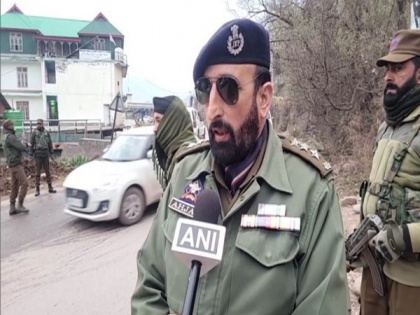 J-K Police tightens security in Poonch ahead of Republic Day | J-K Police tightens security in Poonch ahead of Republic Day