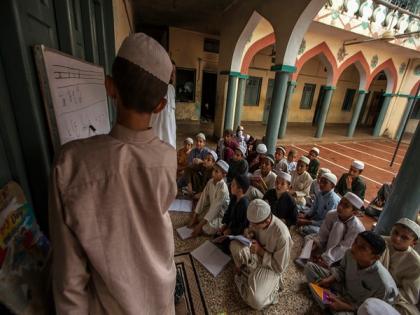 Karachi police lodges FIR against attack on Ahmadiyya Centre | Karachi police lodges FIR against attack on Ahmadiyya Centre