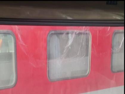 Stones pelted at Vande Bharat Express again, passengers in fear | Stones pelted at Vande Bharat Express again, passengers in fear