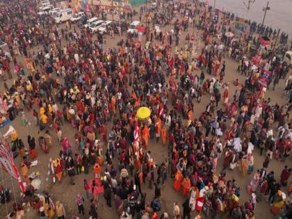 Uttar Pradesh: Over 1.9 cr devotees, saints take holy dip in Sangam on Mauni Amavasya | Uttar Pradesh: Over 1.9 cr devotees, saints take holy dip in Sangam on Mauni Amavasya